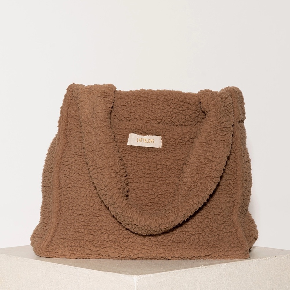 [Coffee Shoppe] “Latte Love” Vegan Sherpa Tote (chestnut)